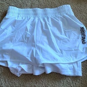 NWOT Gymshark Loose Training Shorts - M